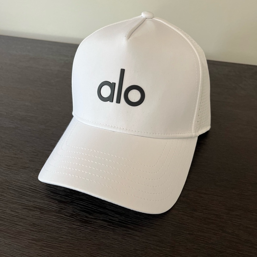 Alo Yoga Hat White
